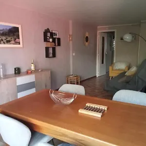 Appartement Joli Avec Balcon, Jardin Et Garage - Vue Sur Montagne, Bagnères-de-Bigorre